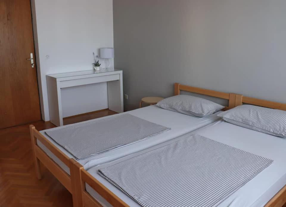 Apartman Simac Okrug Gornji Trogir Exterior photo